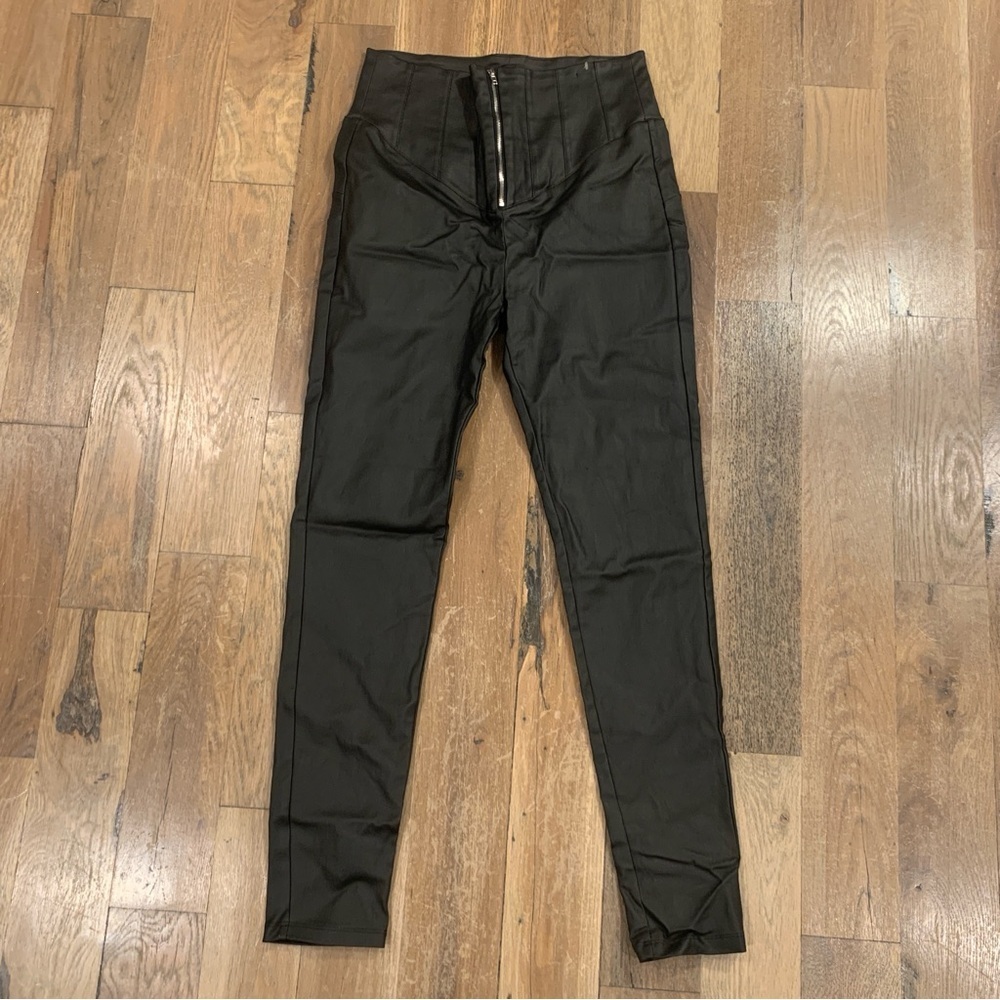 Windsor Faux Black Leather Skinny Pants Size Large
